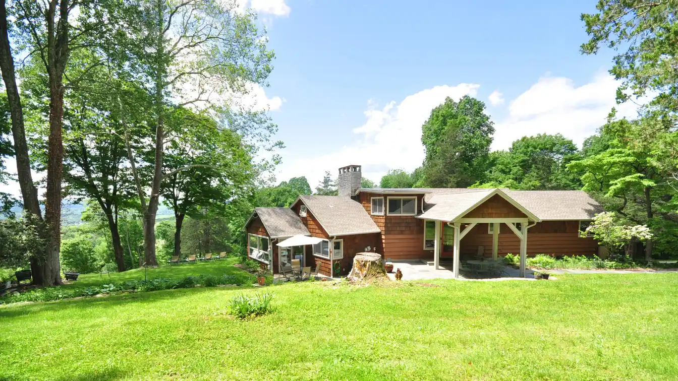 Historic Artist's Home with Scenic Views