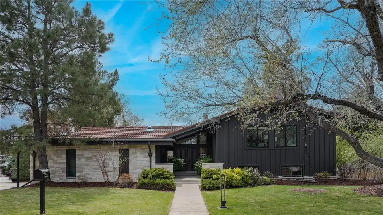 Mid-century Modern Gem