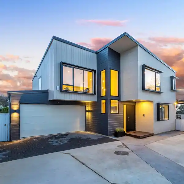 ELEGANT NEW BUILD WITH AN EXCEPTIONAL LAYOUT
