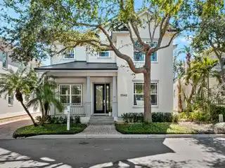 Luxury Living in Granada Park