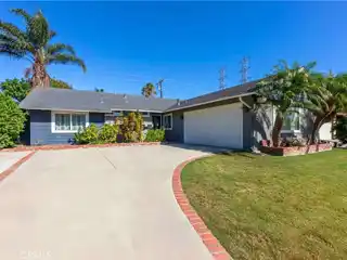 Spacious Home in Sought-After Glen Mar