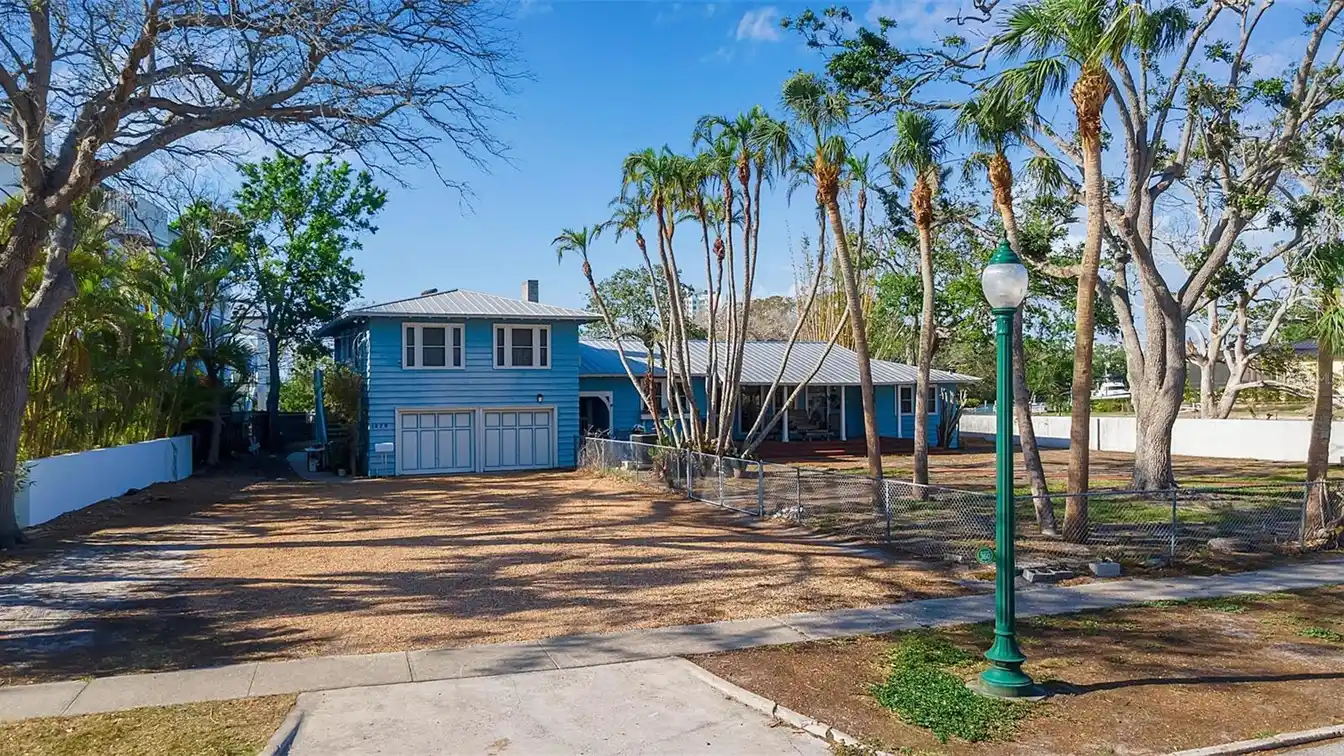 Rare Waterfront Property in Bay Point Park