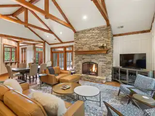 Luxury Mountain Condo with Stunning Screened Porch