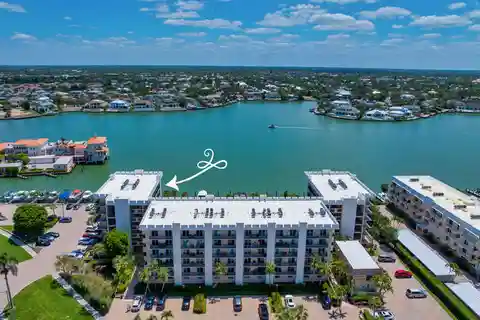 Spectacular View from a Desirable Building