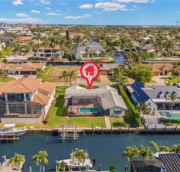 A SLICE OF PARADISE WITH EASY GULF ACCESS