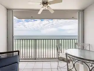 Beautiful Top-floor Condo in the Prestigious Naples Continental Club