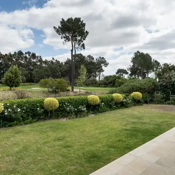 GOLF COURSE ELEGANCE WITH MOUNTAIN VIEW SERENITY