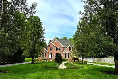 Beautiful Home Great for Entertaining