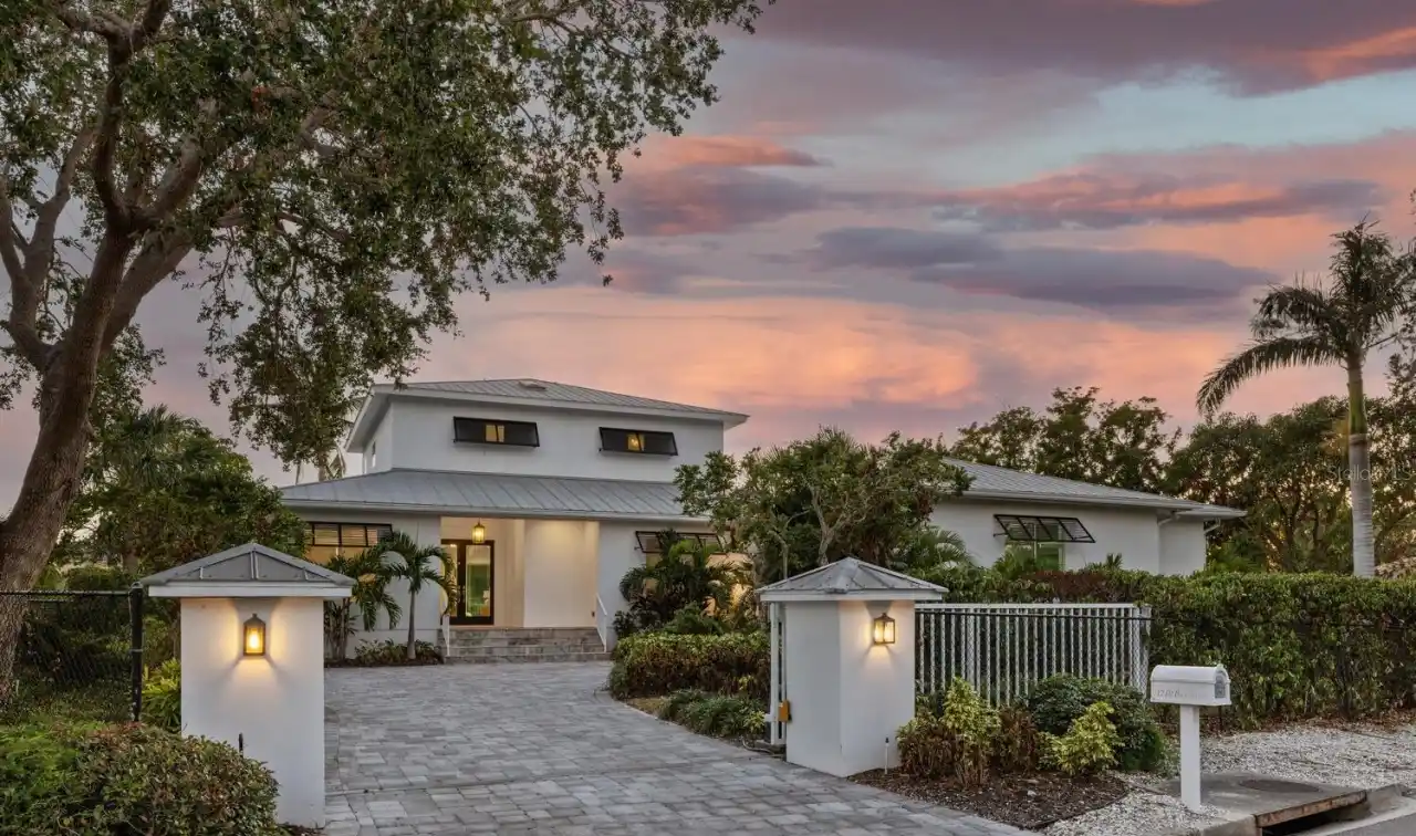 Exceptional Waterfront Sanctuary on Hudson Bayou