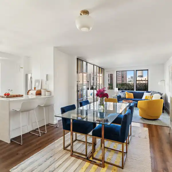 SUN-DRENCHED TWO BEDROOM OASIS WITH AWE-INSPIRING TERRACE