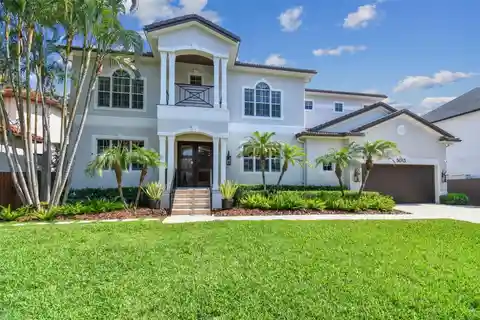 Custom-built Sunset Park Pool Home