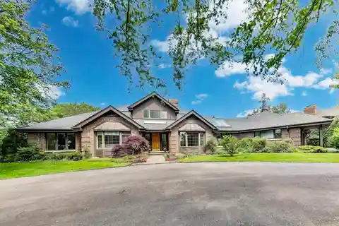 Gorgeous Ranch with a Four-Season Solarium