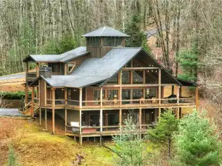 Serenity and Grandeur in a Private Mountain Community