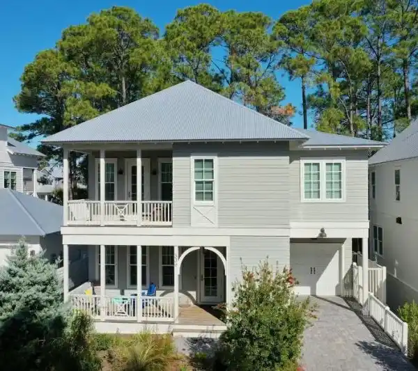 BREATHTAKING COASTAL RETREAT