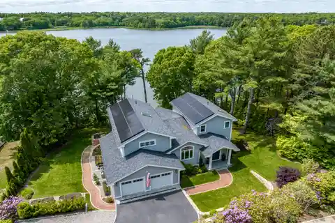 Remarkable Smart Home on Shoestring Bay
