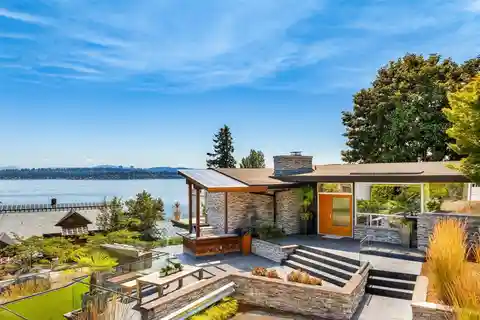 Spectacular Mid-Century Modern with Sweeping Views