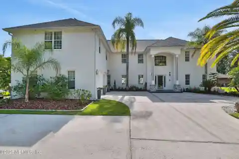 Wonderfully Renovated Waterfront Home on the St. Johns River