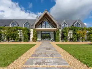 Impressive Contemporary Architect-designed Villa