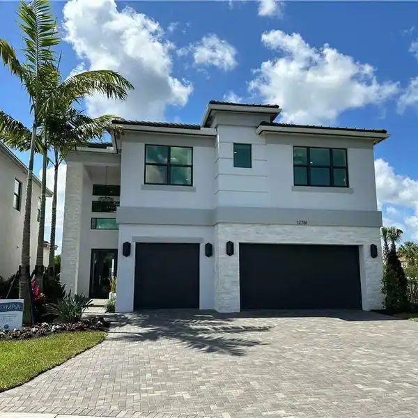 NEW CONSTRUCTION POOL HOME