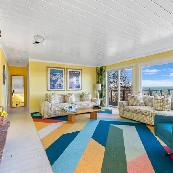 RENT THE ULTIMATE WATERFRONT GETAWAY