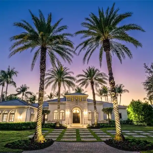 EXTENSIVELY RENOVATED RESIDENCE IN ESTUARY AT GREY OAKS COUNTRY CLUB