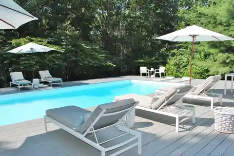 Tastefully Furnished Contemporary Home