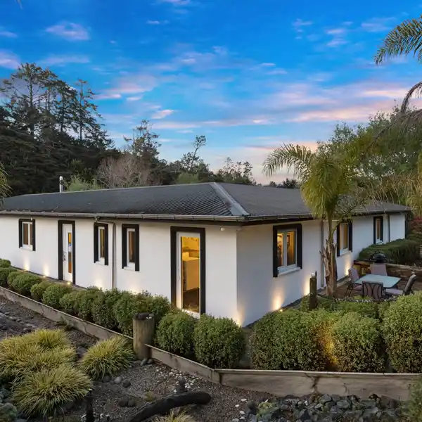 UNIQUE PRIVATE ESCAPE