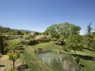 Peaceful Luberon Retreat with Orchards & Pools