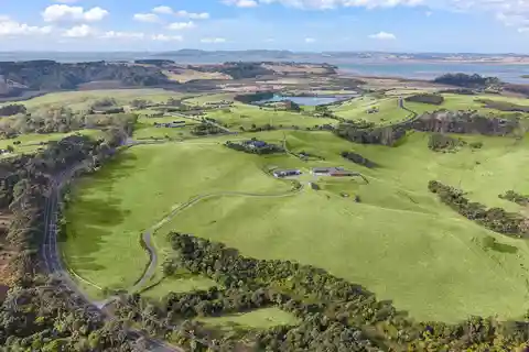 Exquisite Residence on 19.7 Hectares