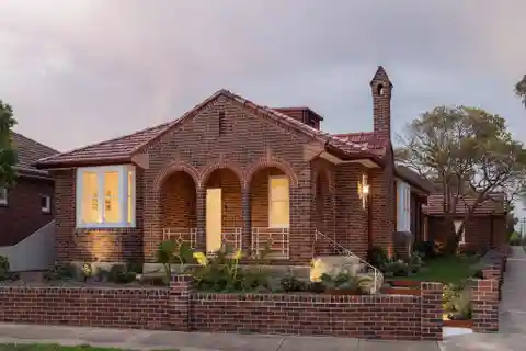 Contemporary Architecture with Bespoke Design