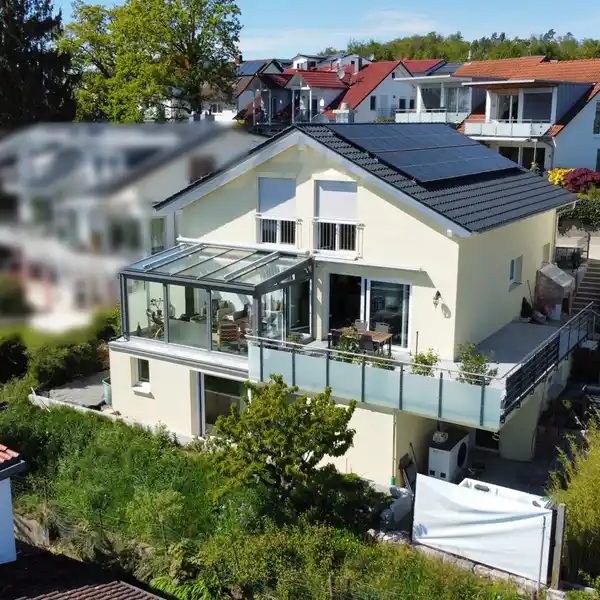 IMPRESSIVE HOME WITH LAKE AND MOUNTAIN VIEWS