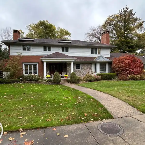 ENTERTAINER’S DREAM WITH WINE CELLAR, WET BAR & PAVER PATIO
