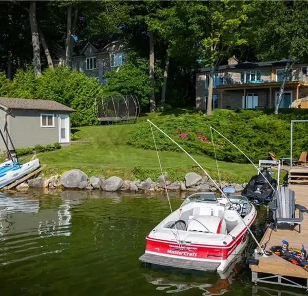 EXCEPTIONAL WATERFRONT RETREAT