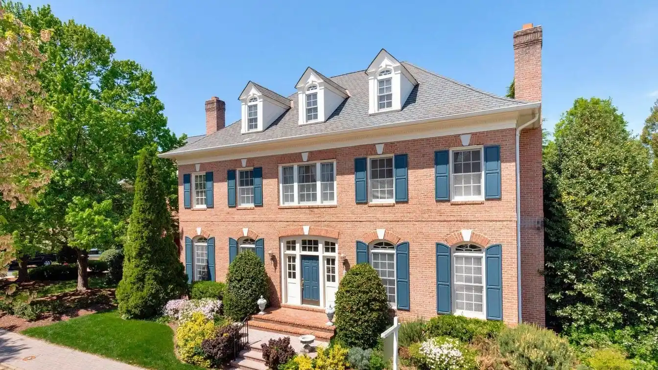 Elegant Mclean Estate with Designer Finishes