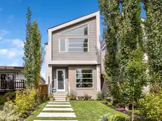Crisp Modern Home in North Glenmore Park