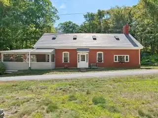 Beautifully Restored Brick House on Cushing Island