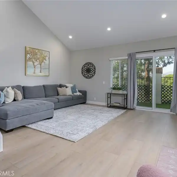 BEAUTIFULLY UPDATED HOME WITH GREAT VIEWS
