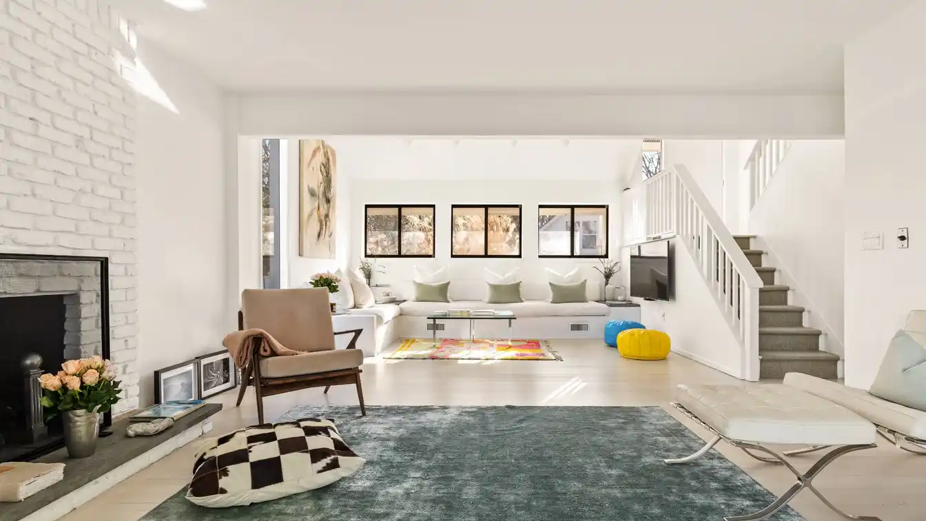 Upgraded East Hampton Contemporary with Heated Pool
