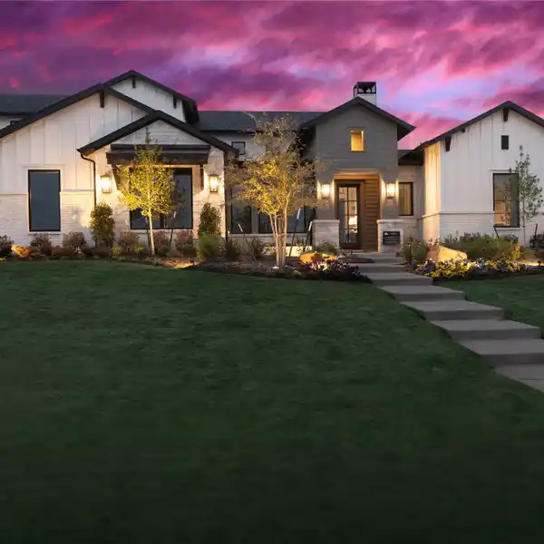 BEAUTIFUL MODERN FARMHOUSE ON LARGE LOT